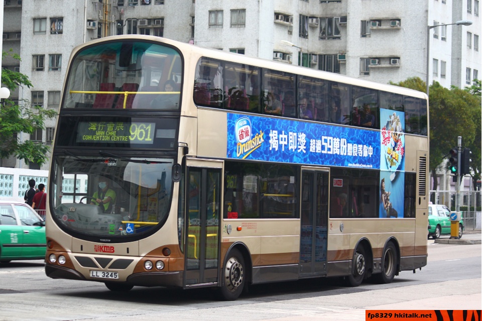 AVW21-R9245-961.jpg