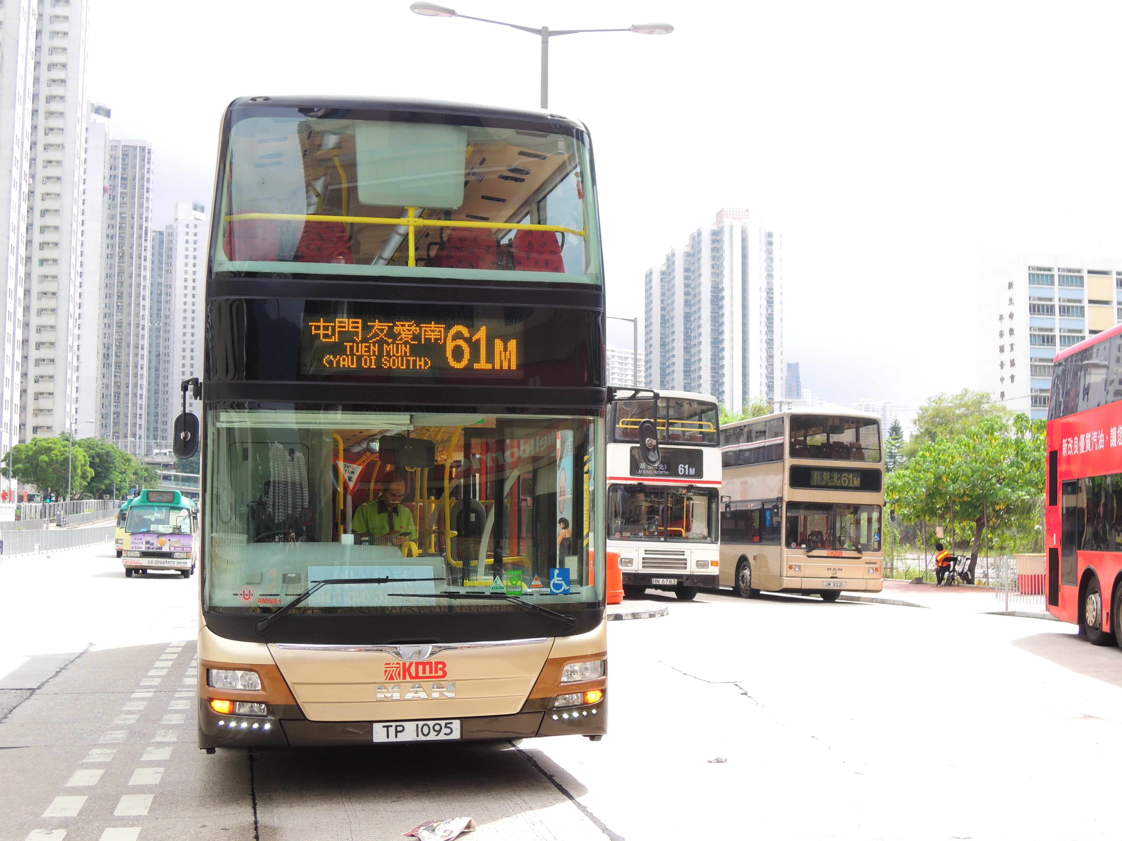 TP1095 61M.jpg
