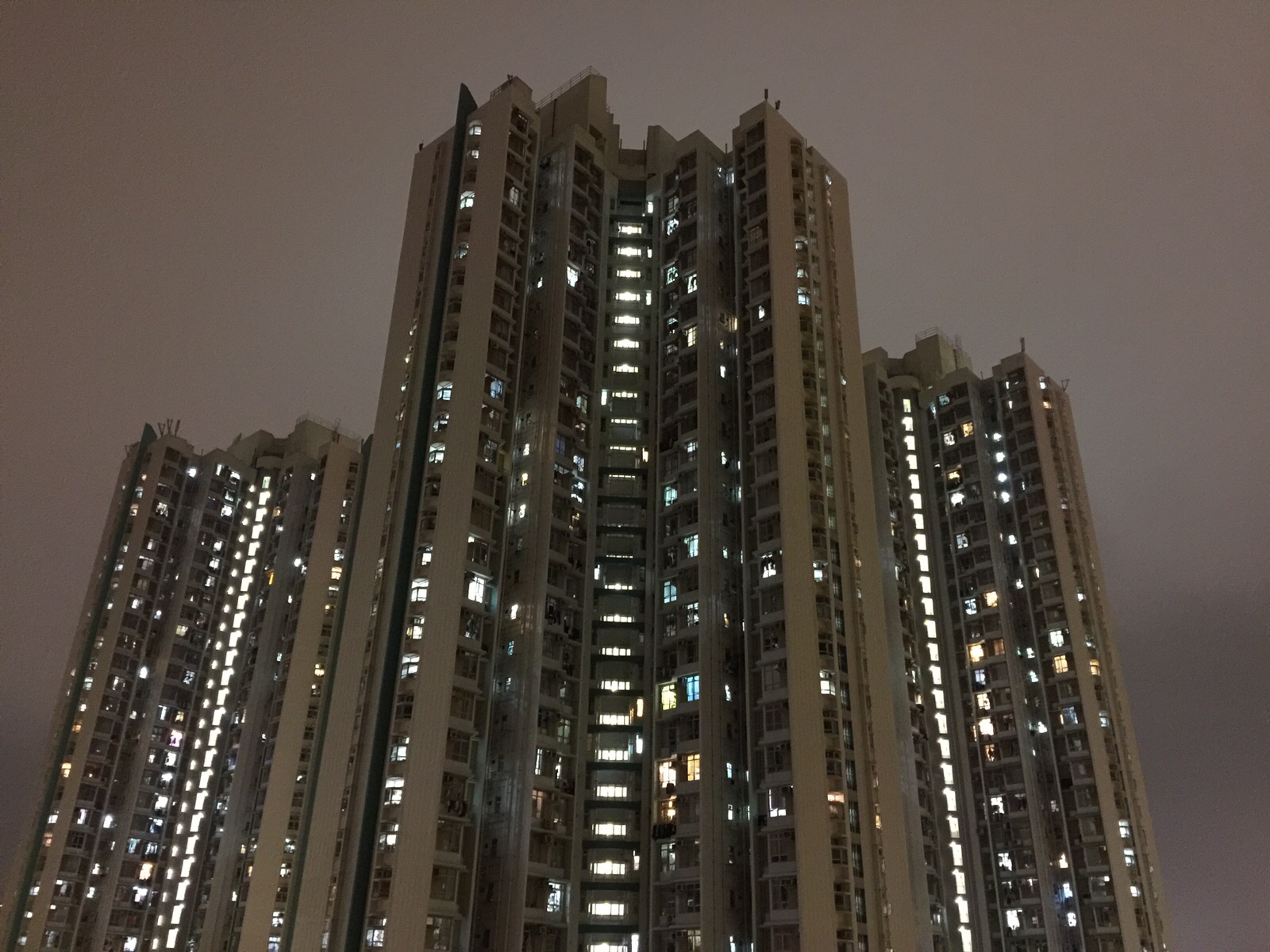 彩盈邨 