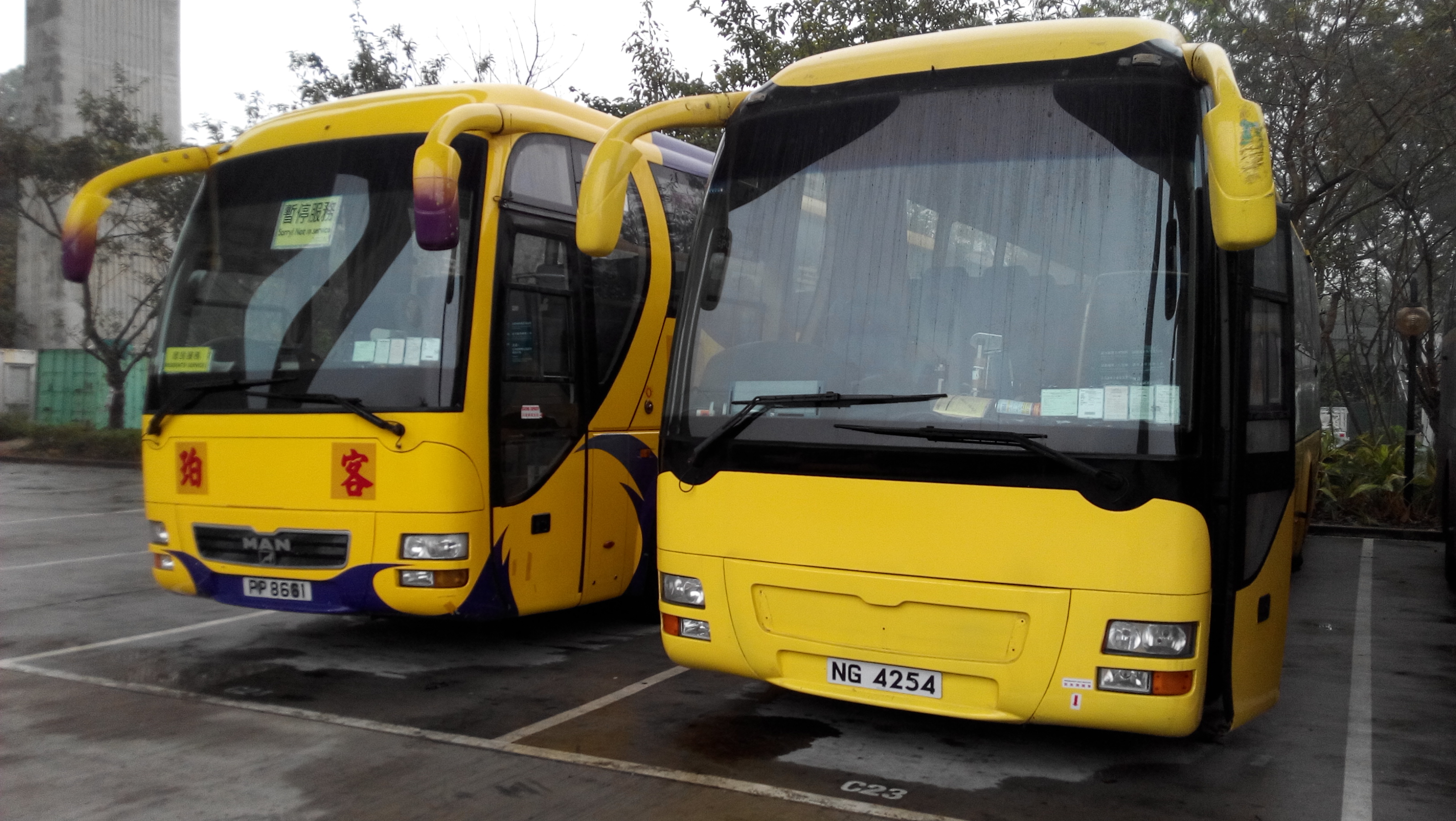 左面為購自廈門福旅的二手同款車
