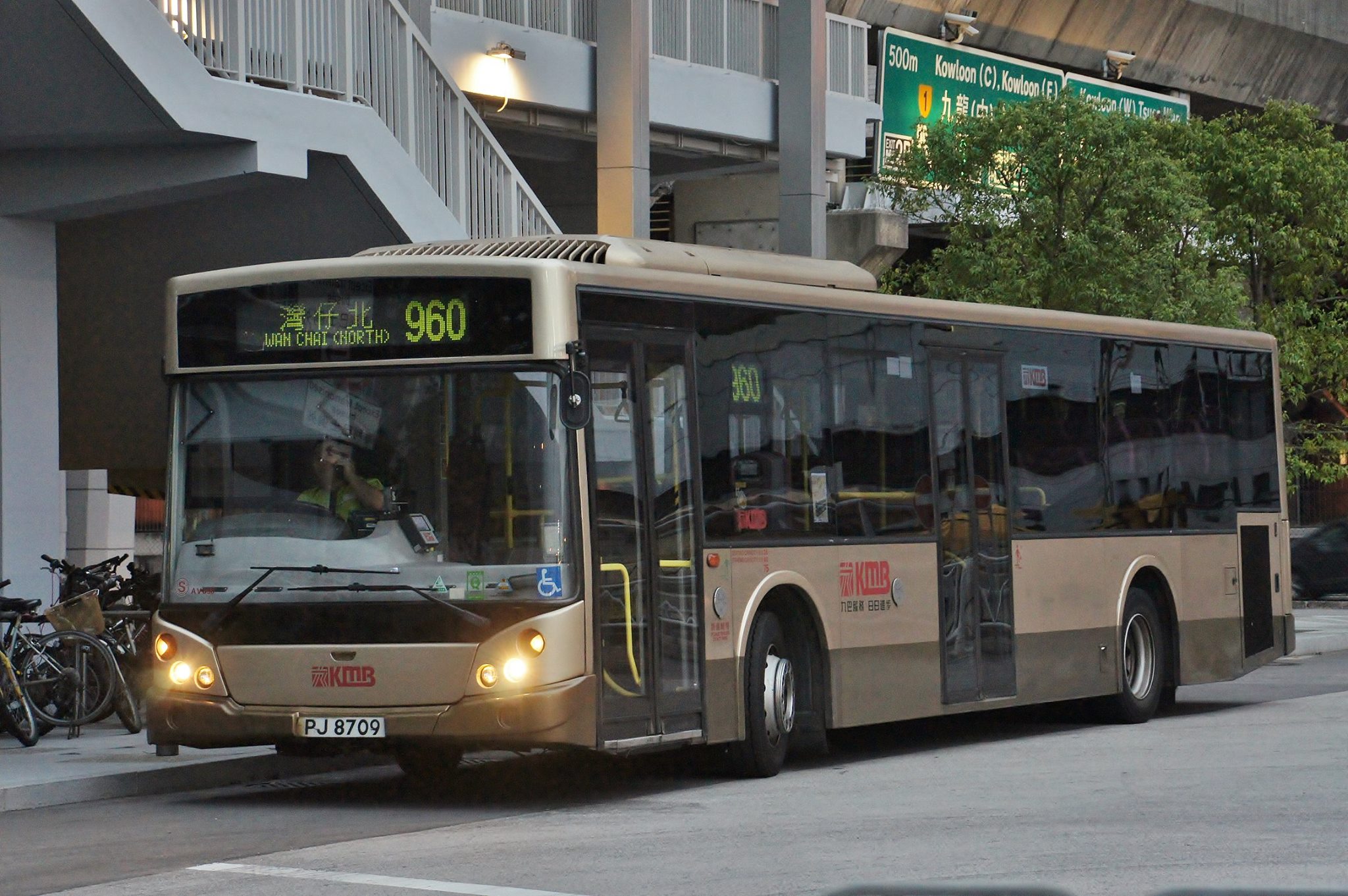 PJ8709@960.jpg