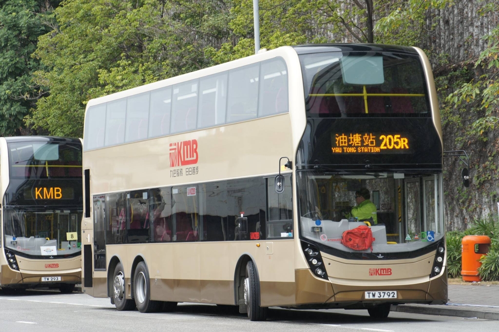 TW3792@205R.jpg