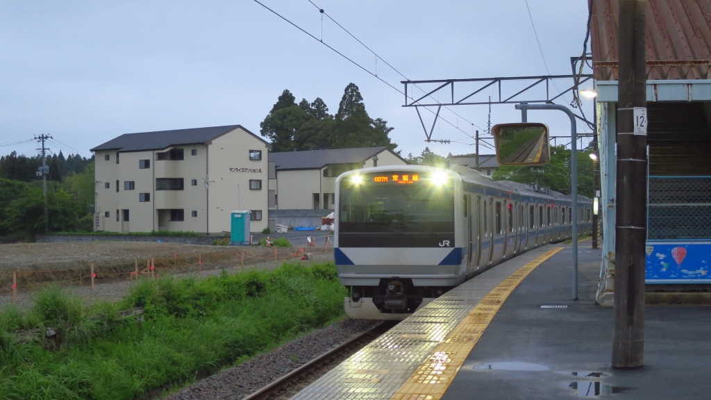 E531 系列車駛入龍田站