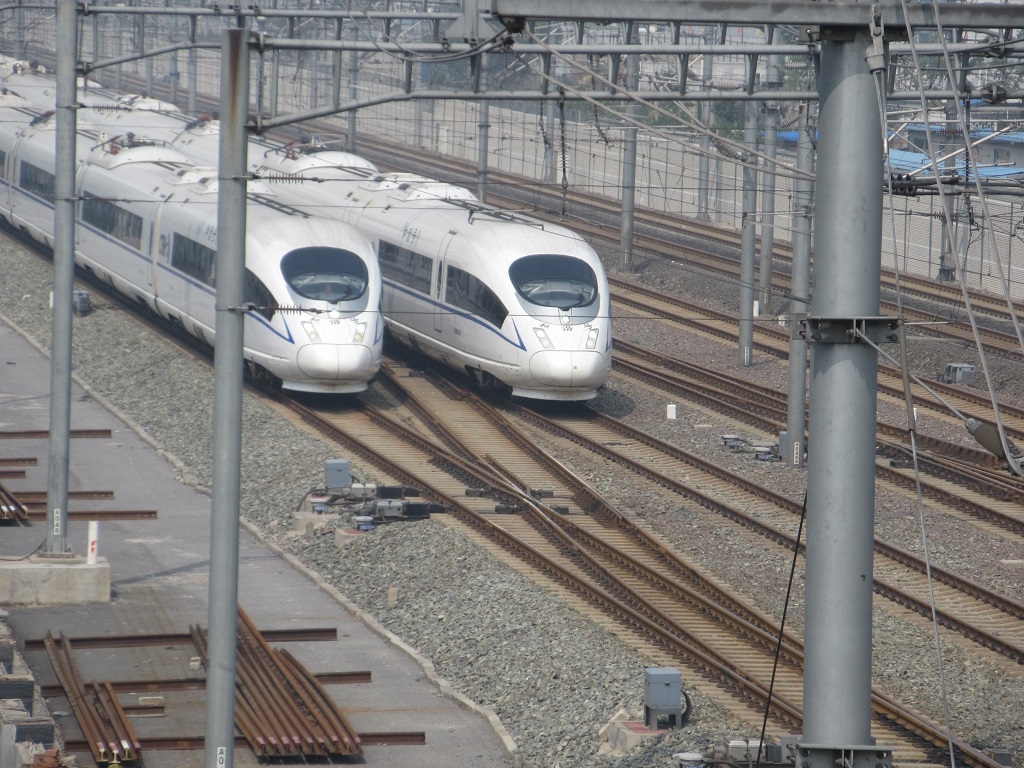 CRH380BL并排.JPG