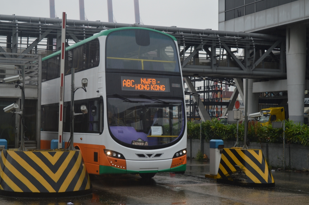 劣照慎入今日在九號碼頭抵港的巴士及旅遊巴底盤 - 巴士攝影作品貼圖區 (B3) - hkitalk.net 香港交通資訊網 ...