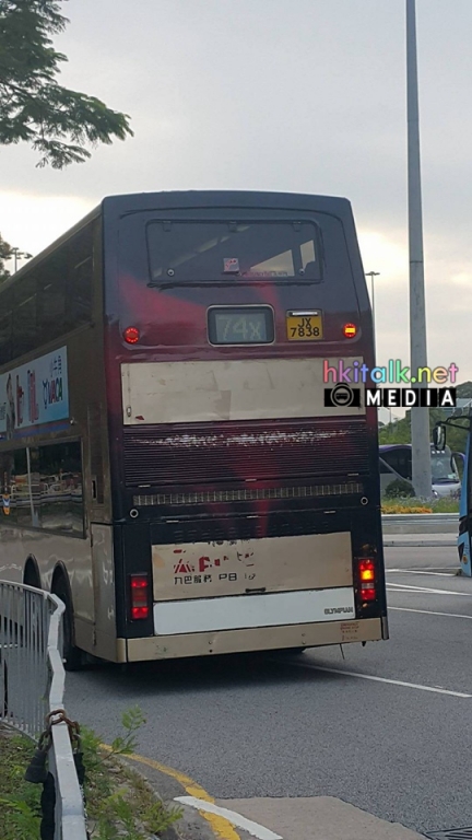 bus1.jpg