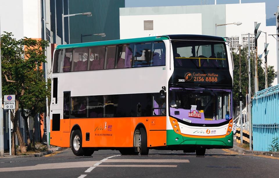 R 3805 2.jpg