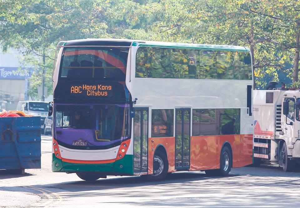 R 3899.jpg