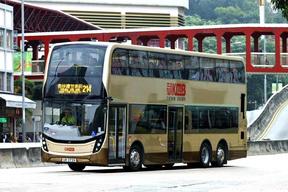 UR3729.jpg