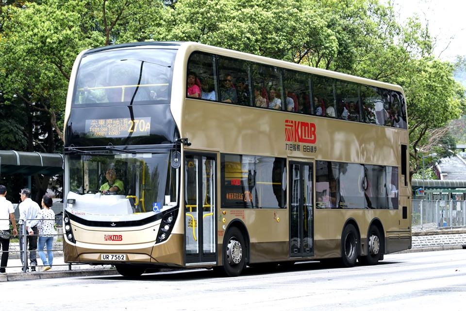 UR7562.jpg