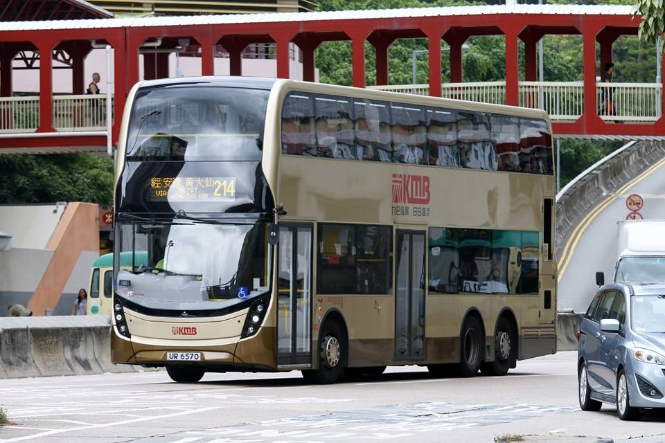 UR6570 214.jpg