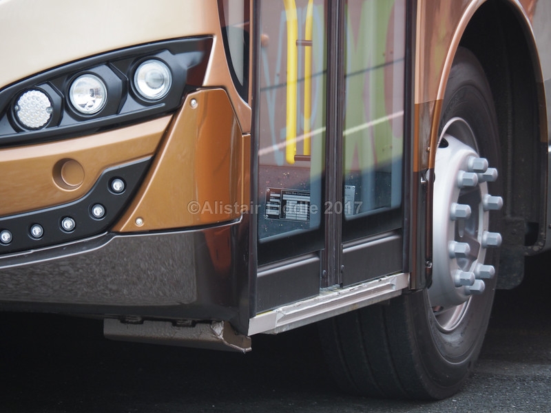 KMB Volvo B9TL Gemini 3 almost impossible to read chassis plate, but body no. is.jpg