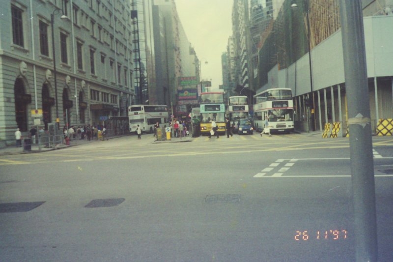 k_girlbus_1997_1.jpg