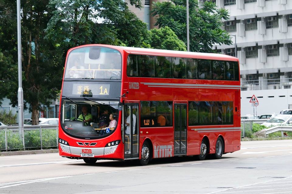 UX1369.jpg