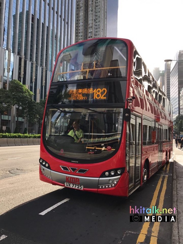 UX7725.jpg