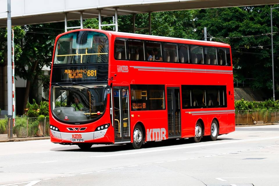 UX7270 681.jpg