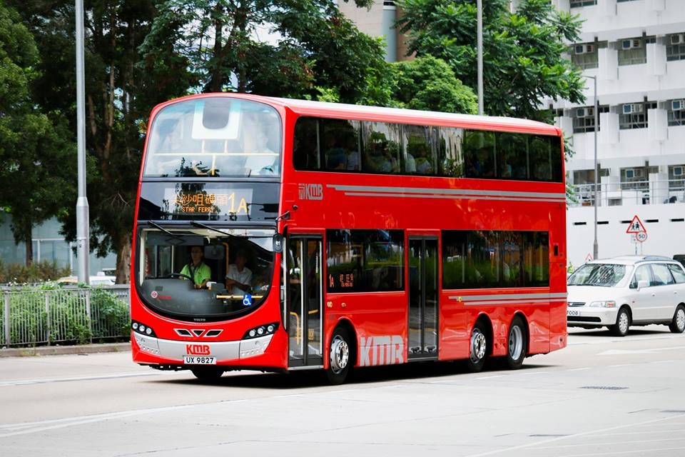 UX9827.jpg
