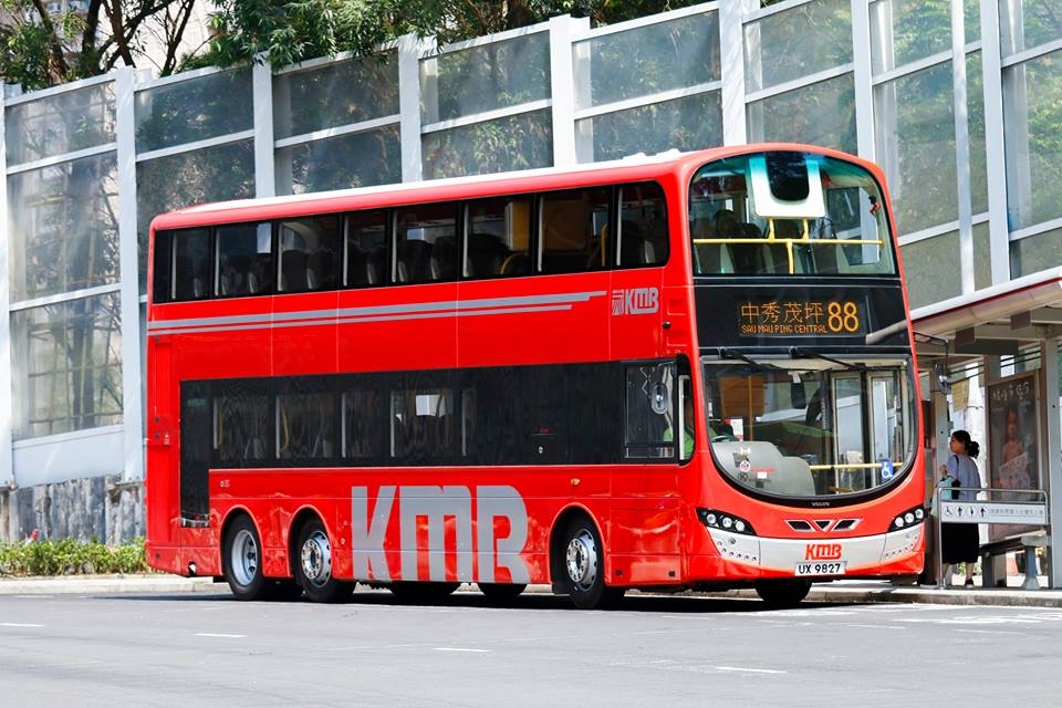 UX9827 88.jpg