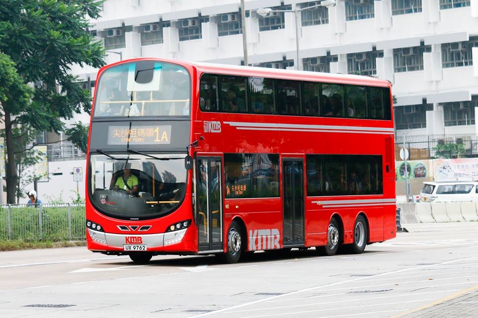 UX9762 1AA.jpg