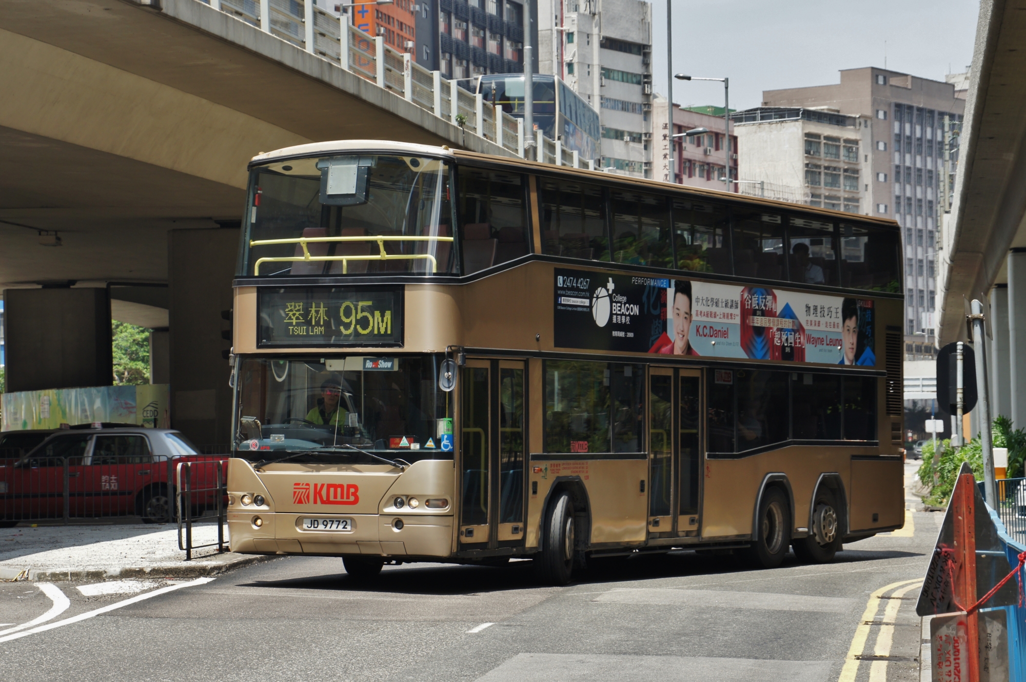 JD9772@95M.JPG
