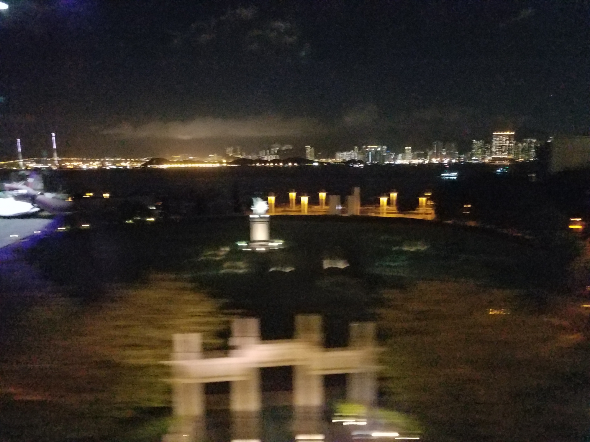 黑麻麻嘅中山紀念公園