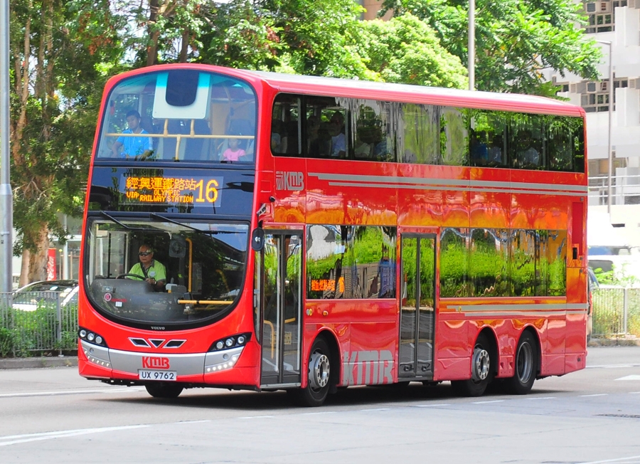 UX9762_16_1.jpg