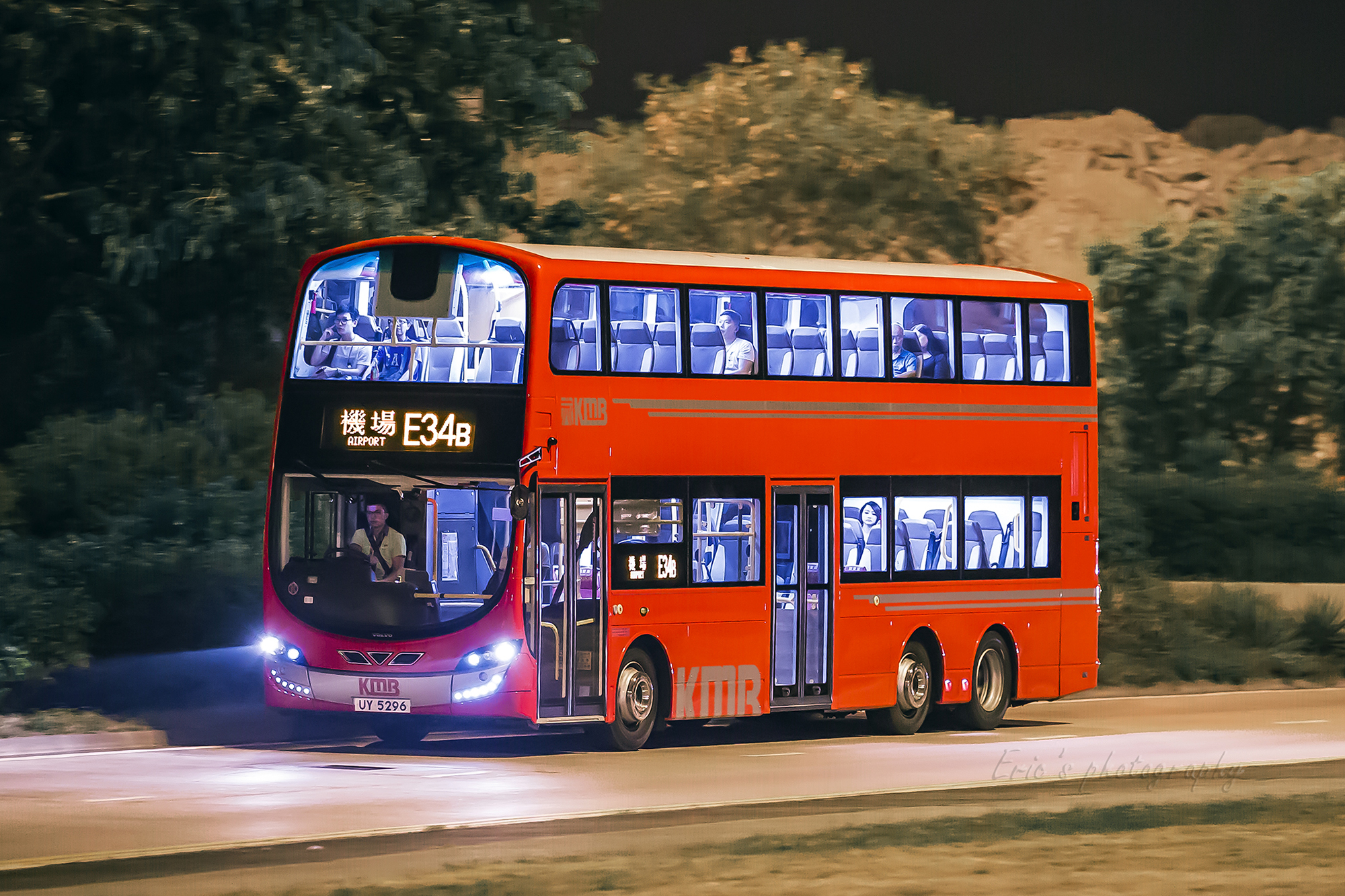 UY5296@E34B.jpg