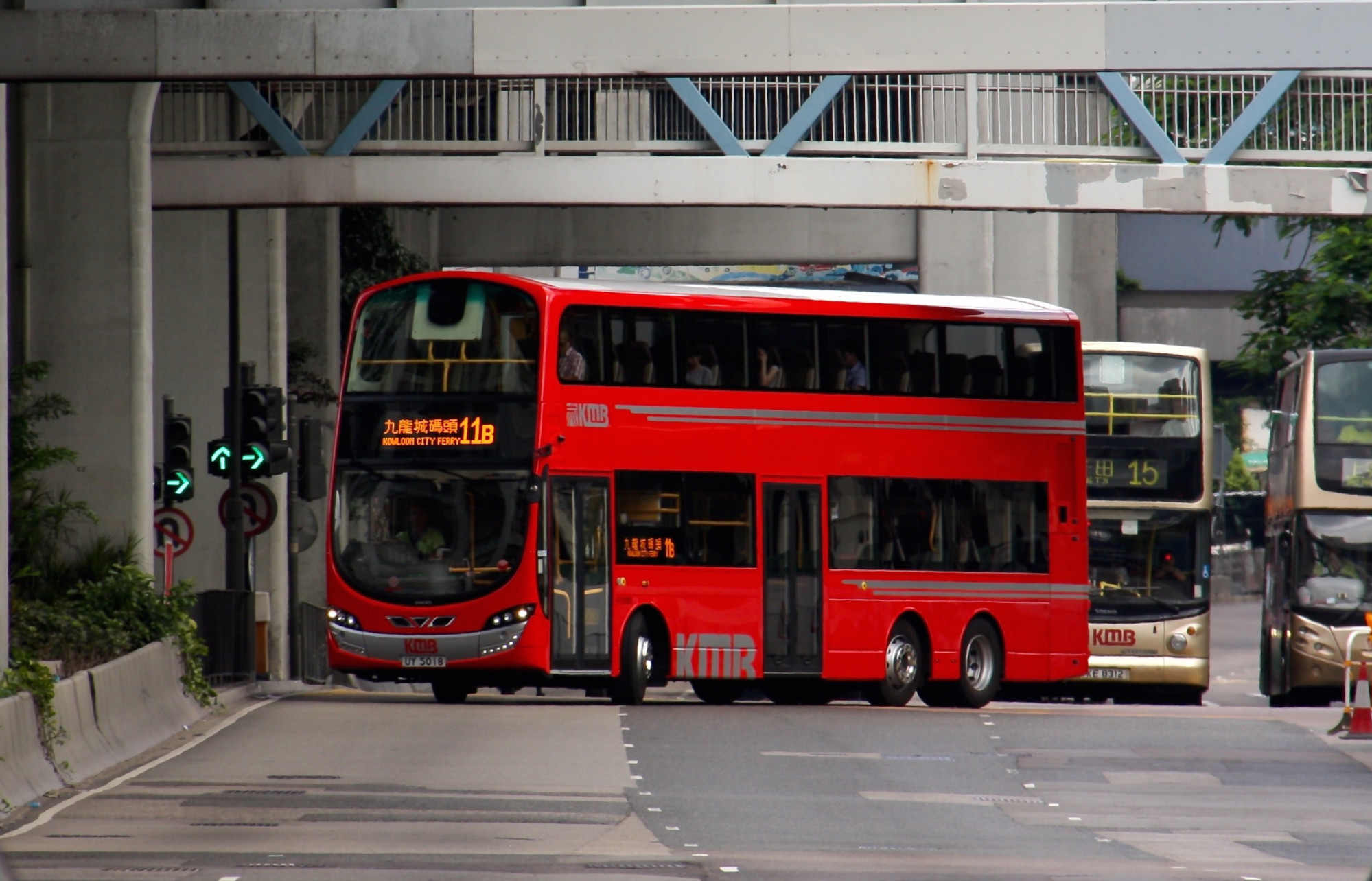 UY5018.jpg
