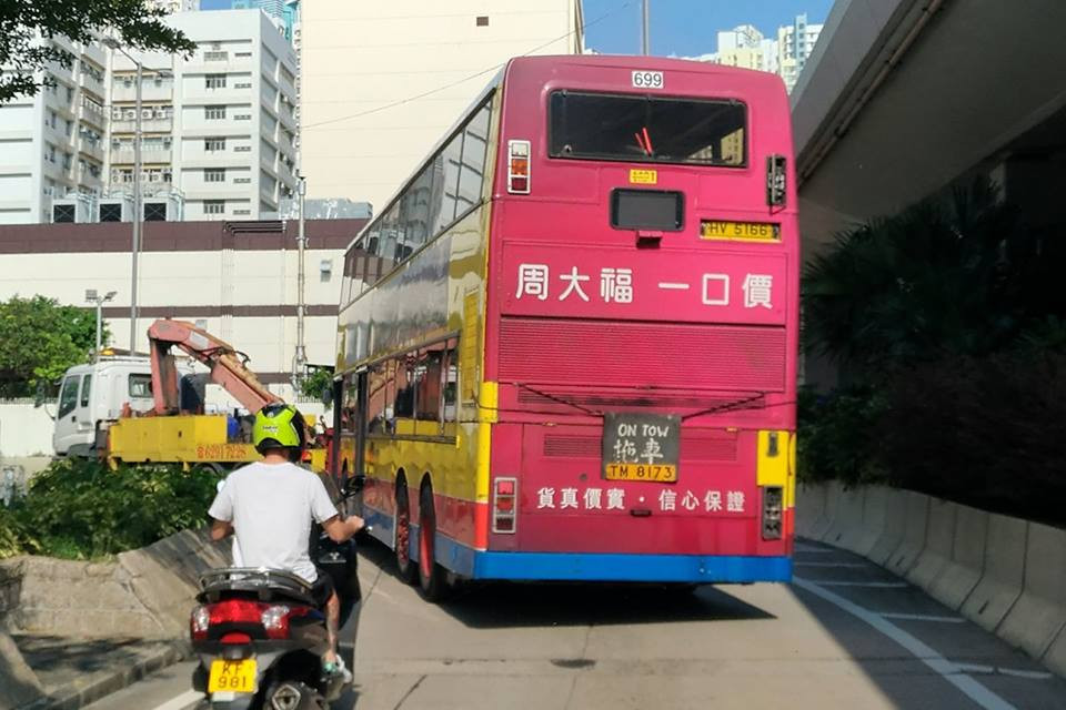 699.jpg
