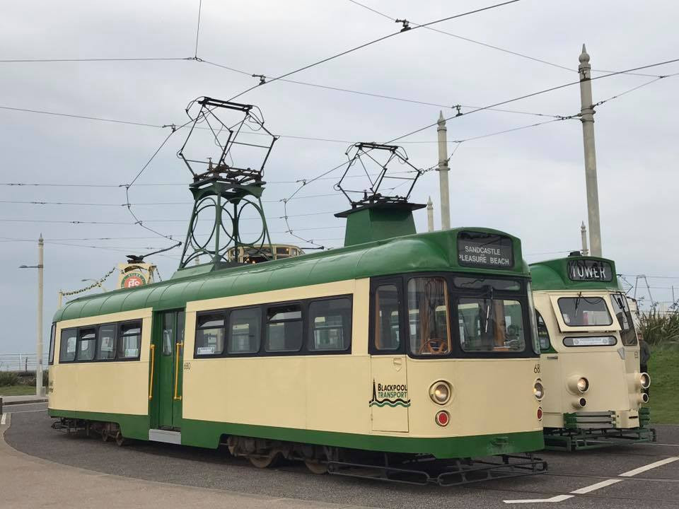 Blackpool tram 8.jpg