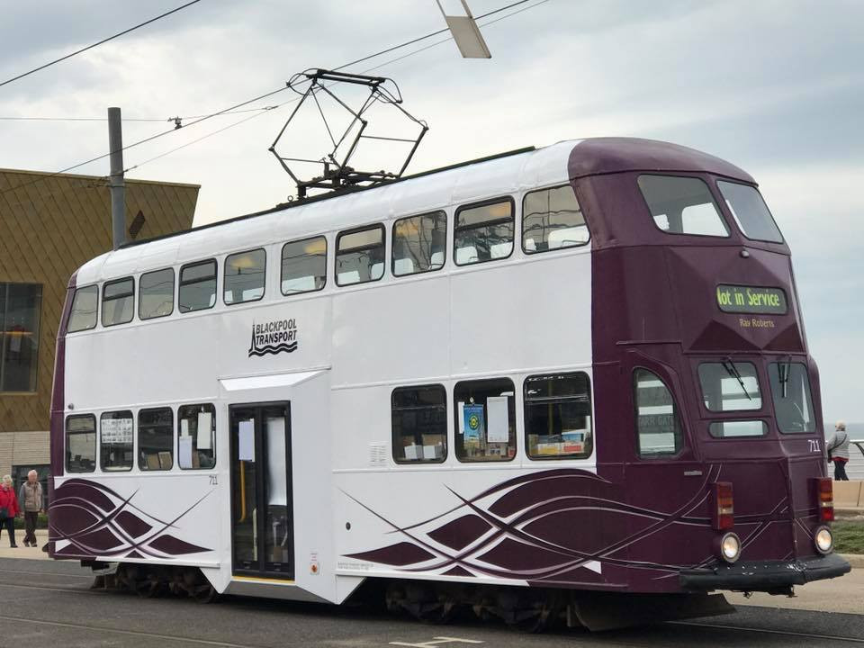 Blackpool tram 10.jpg