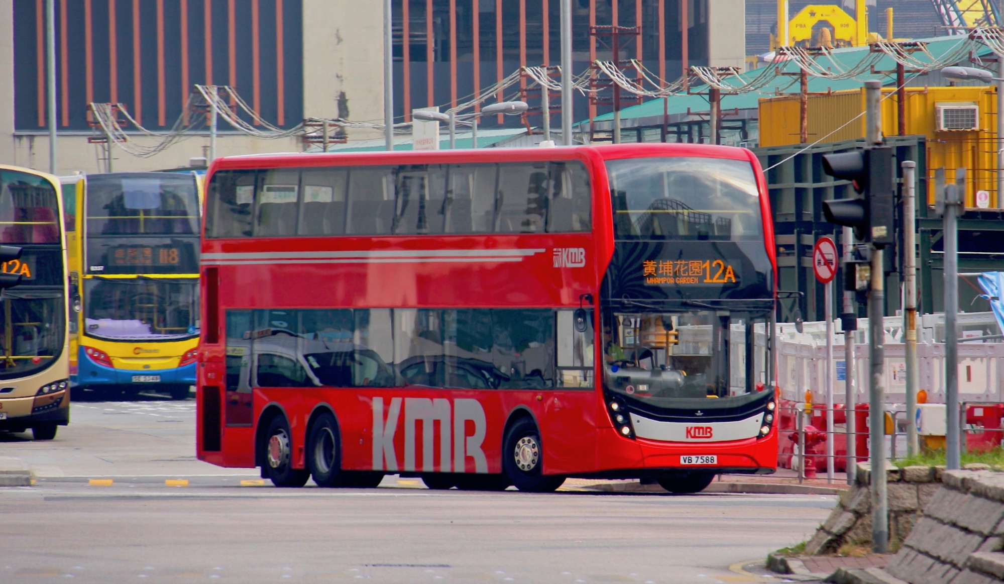 VB7588@12A.jpg