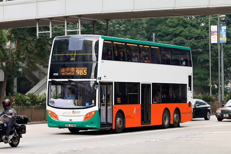 5725 985.jpg