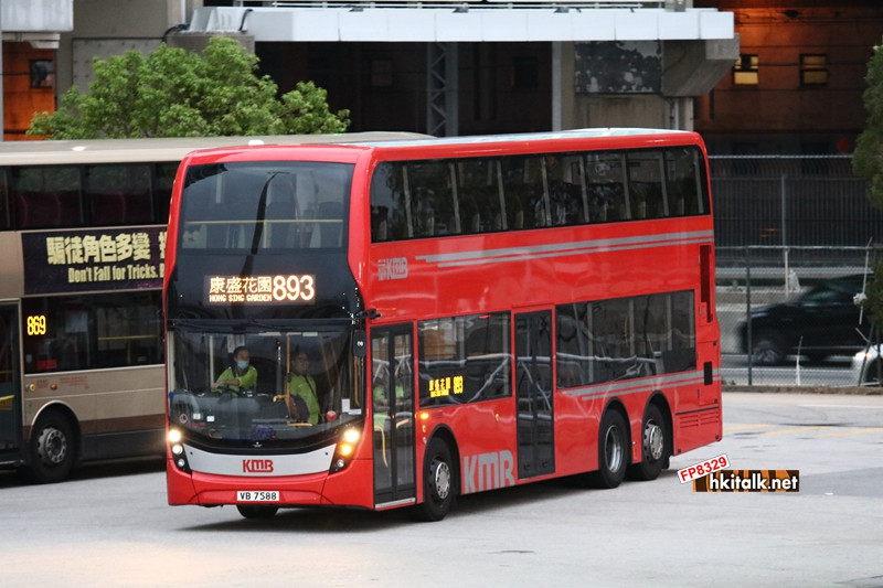 VB7588 893.JPG