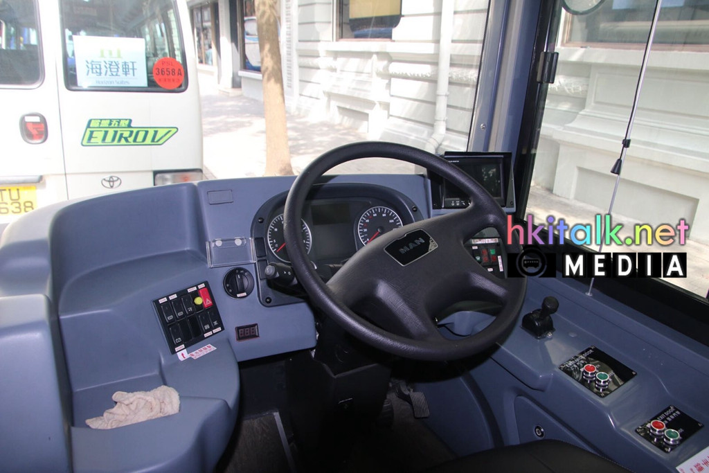 Crystal Bus I (14).jpeg