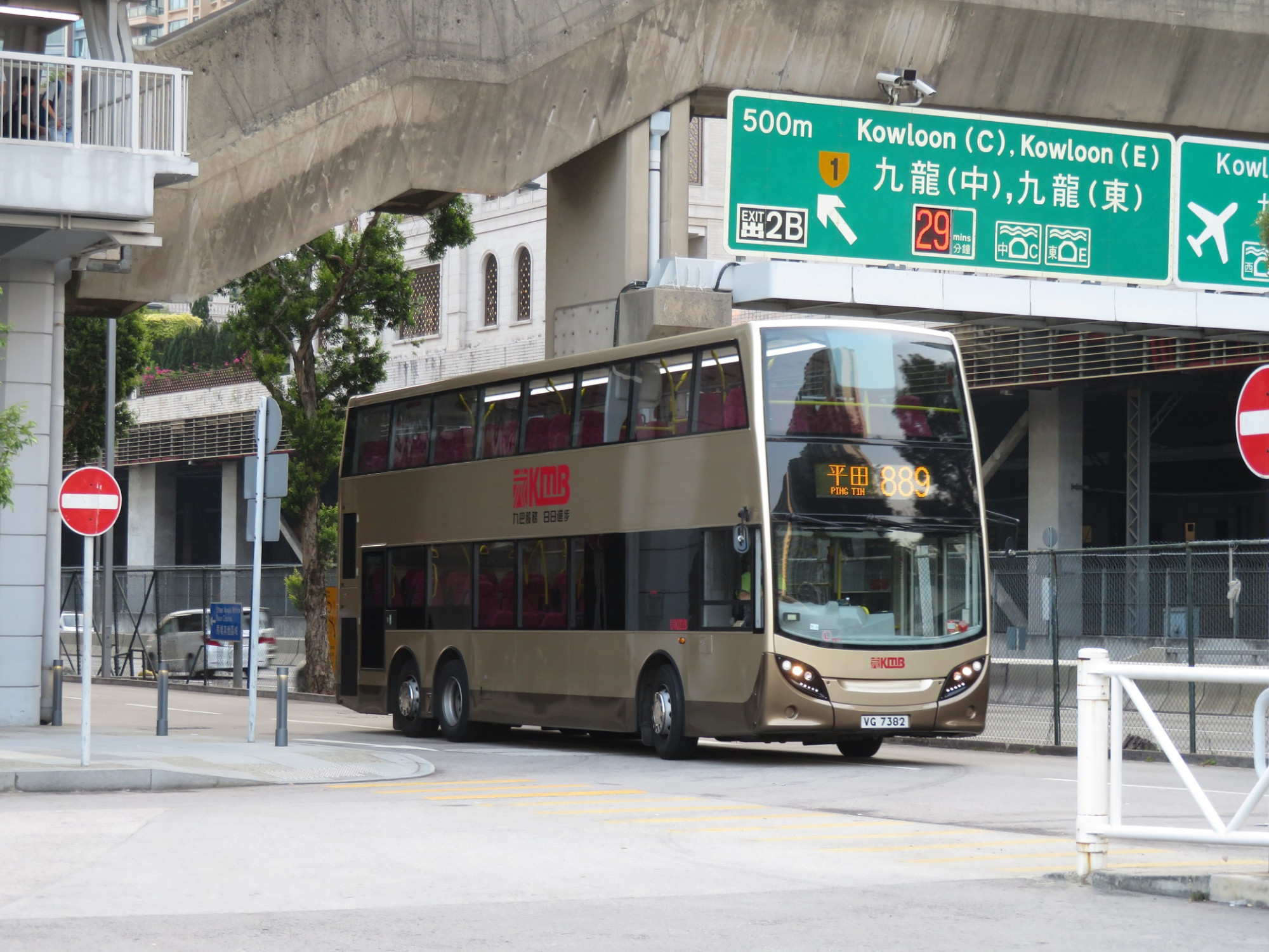 行889