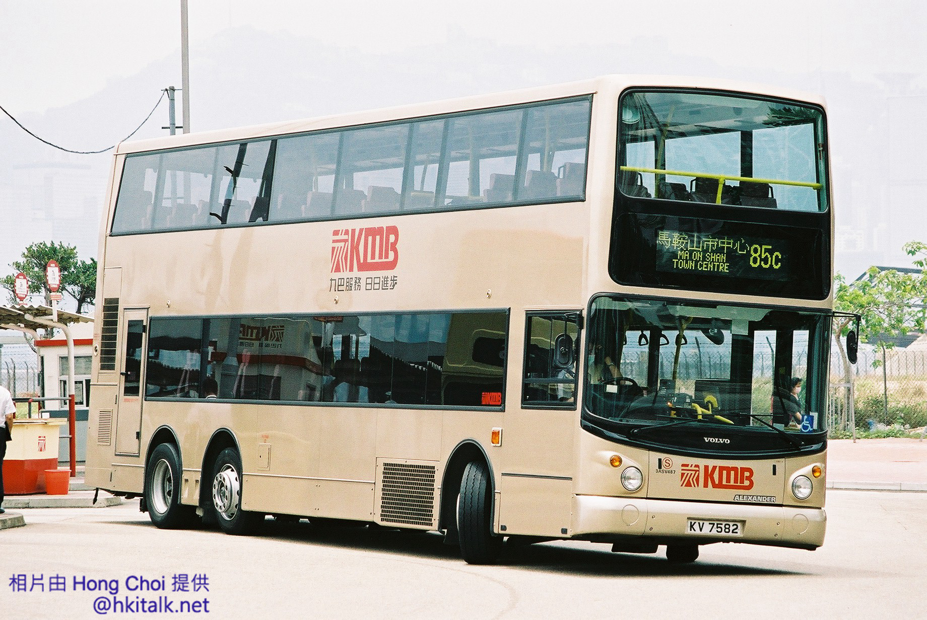 F1000018.jpg