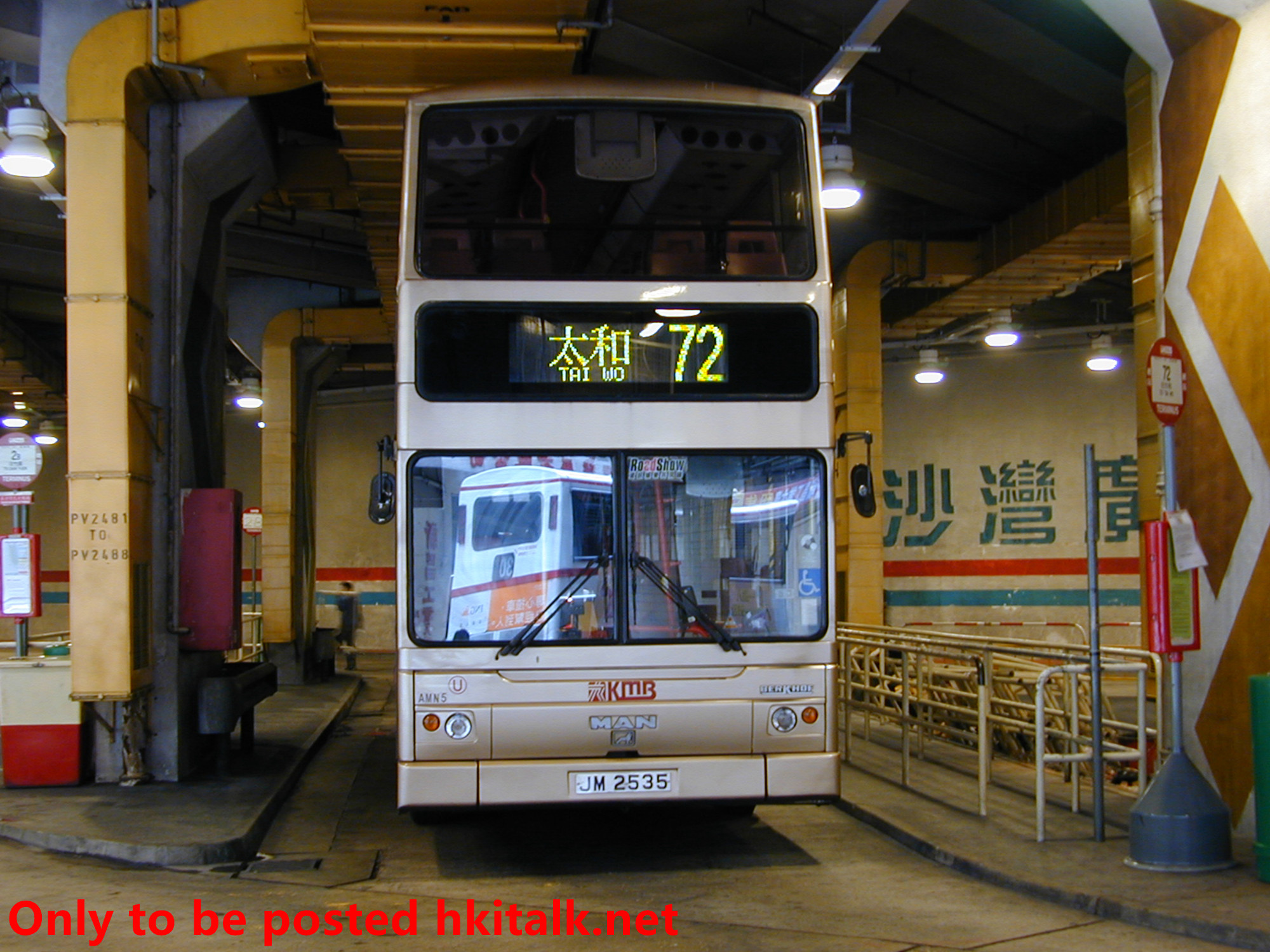 AMN05-33749-72.jpg