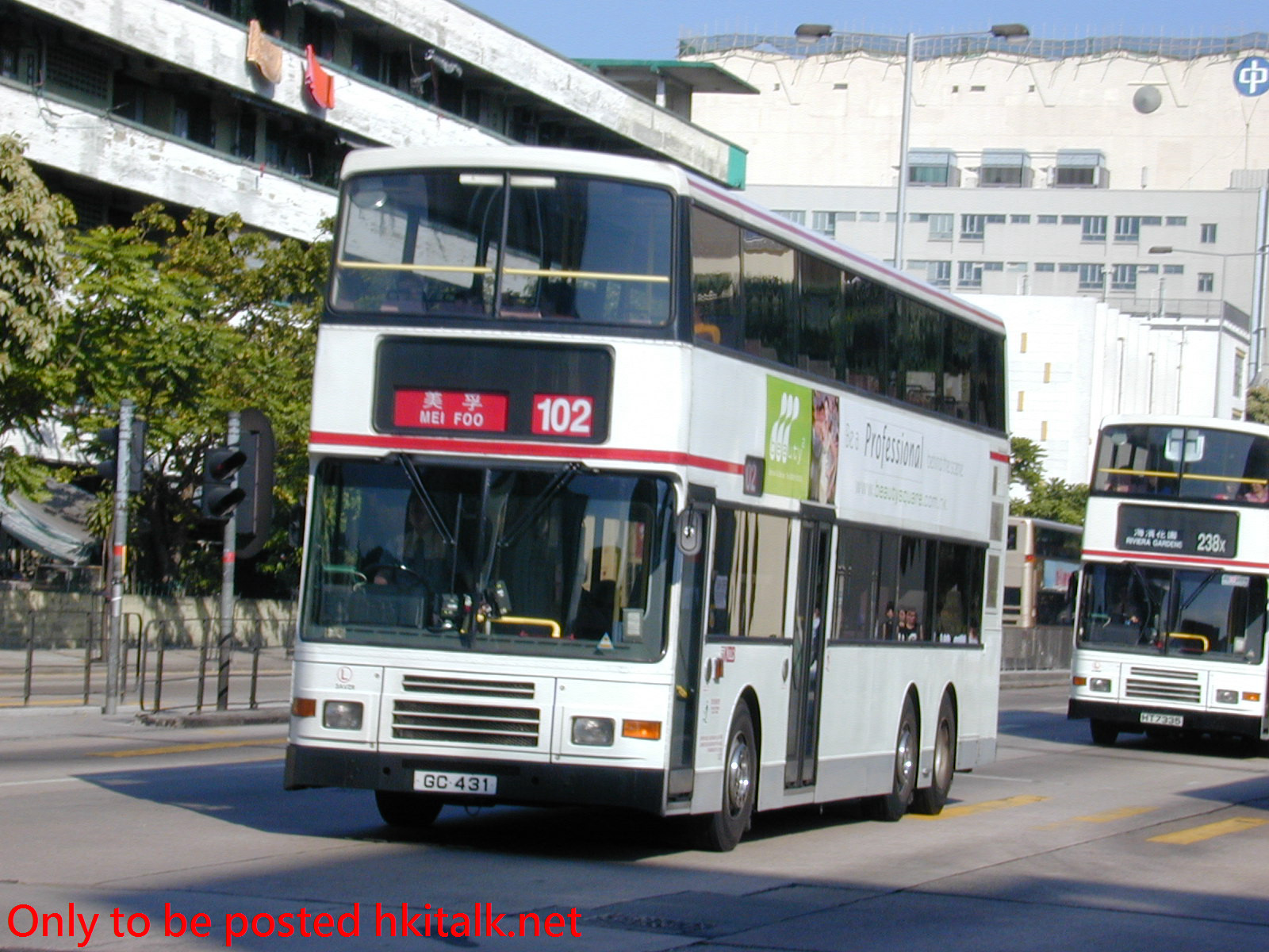 3AV028-04882-102.jpg