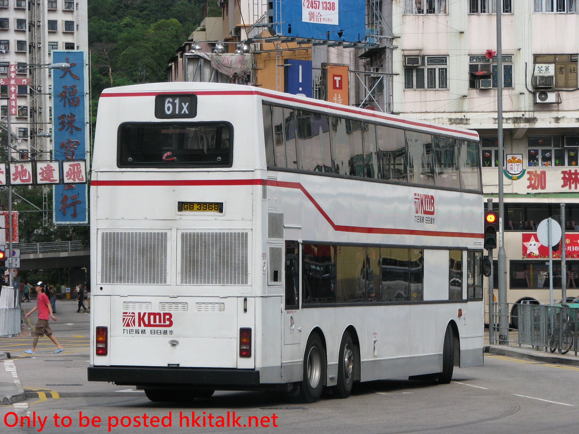 3AV004-J2798-61X.JPG