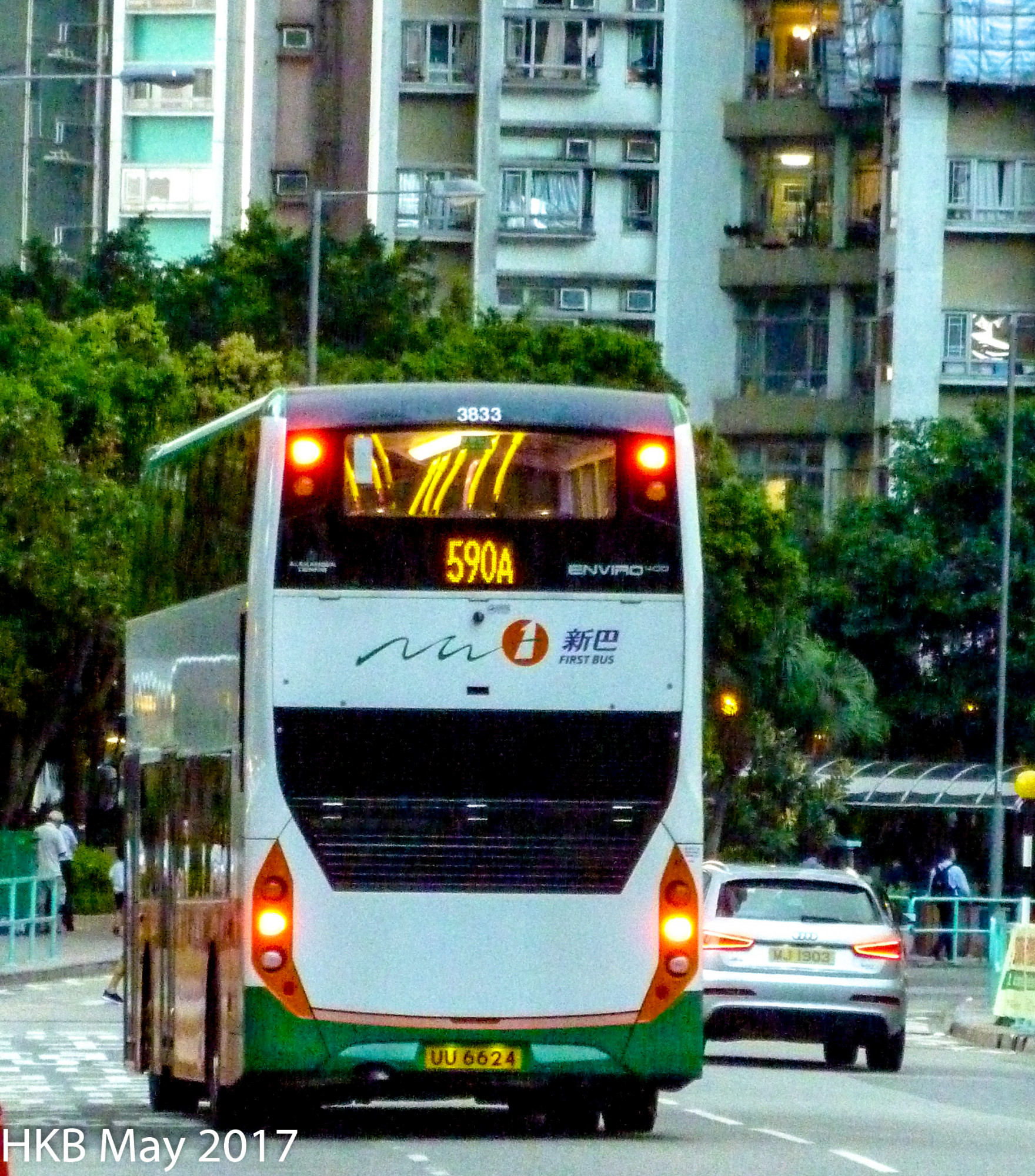 ITALK689.jpg