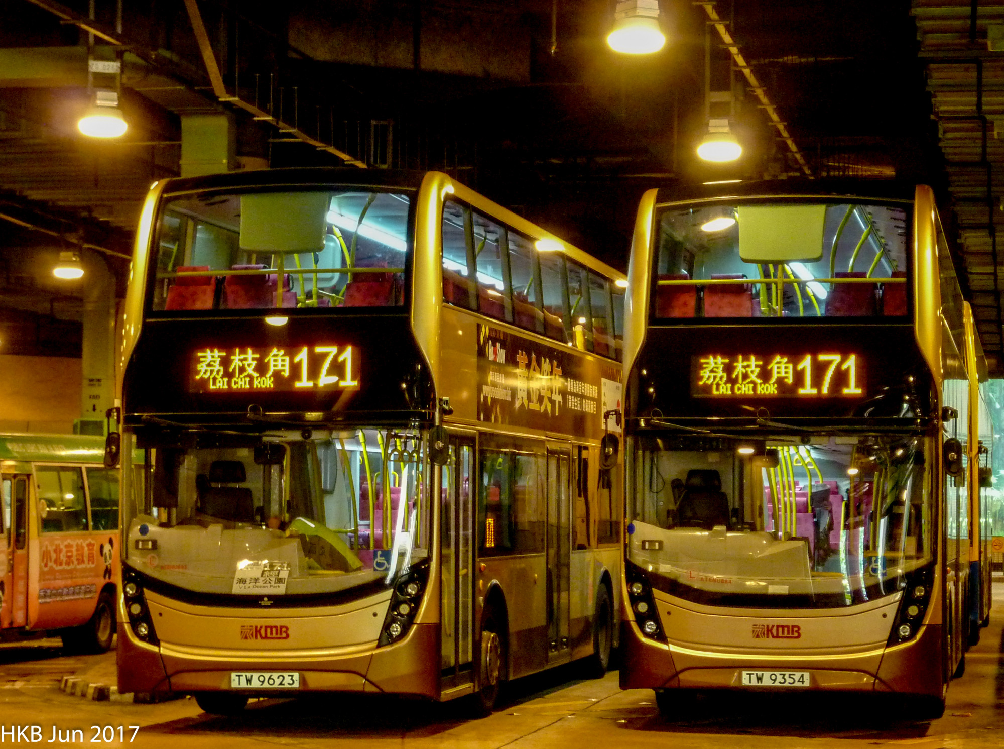 ITALK749.jpg