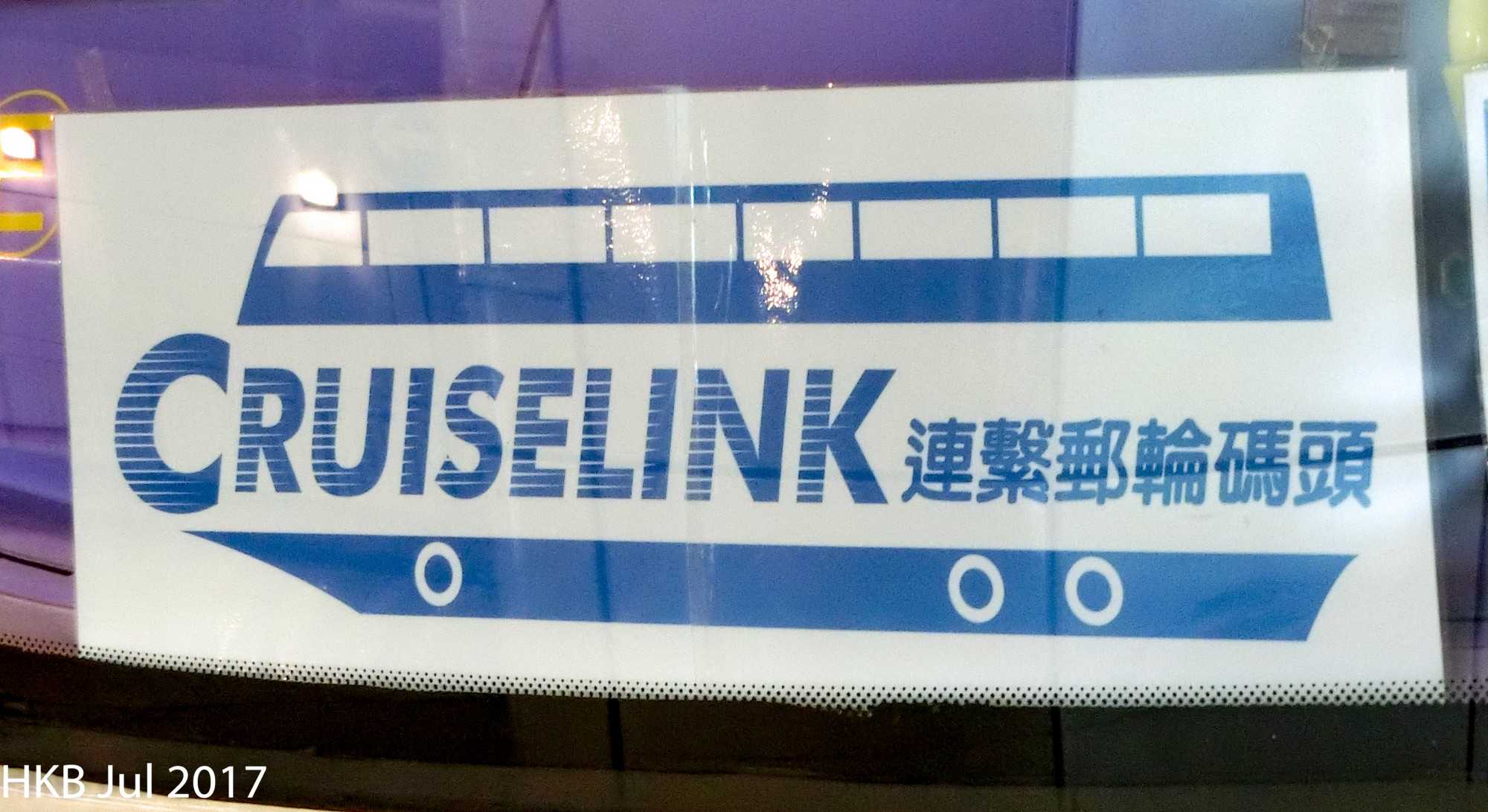 ITALK856.jpg