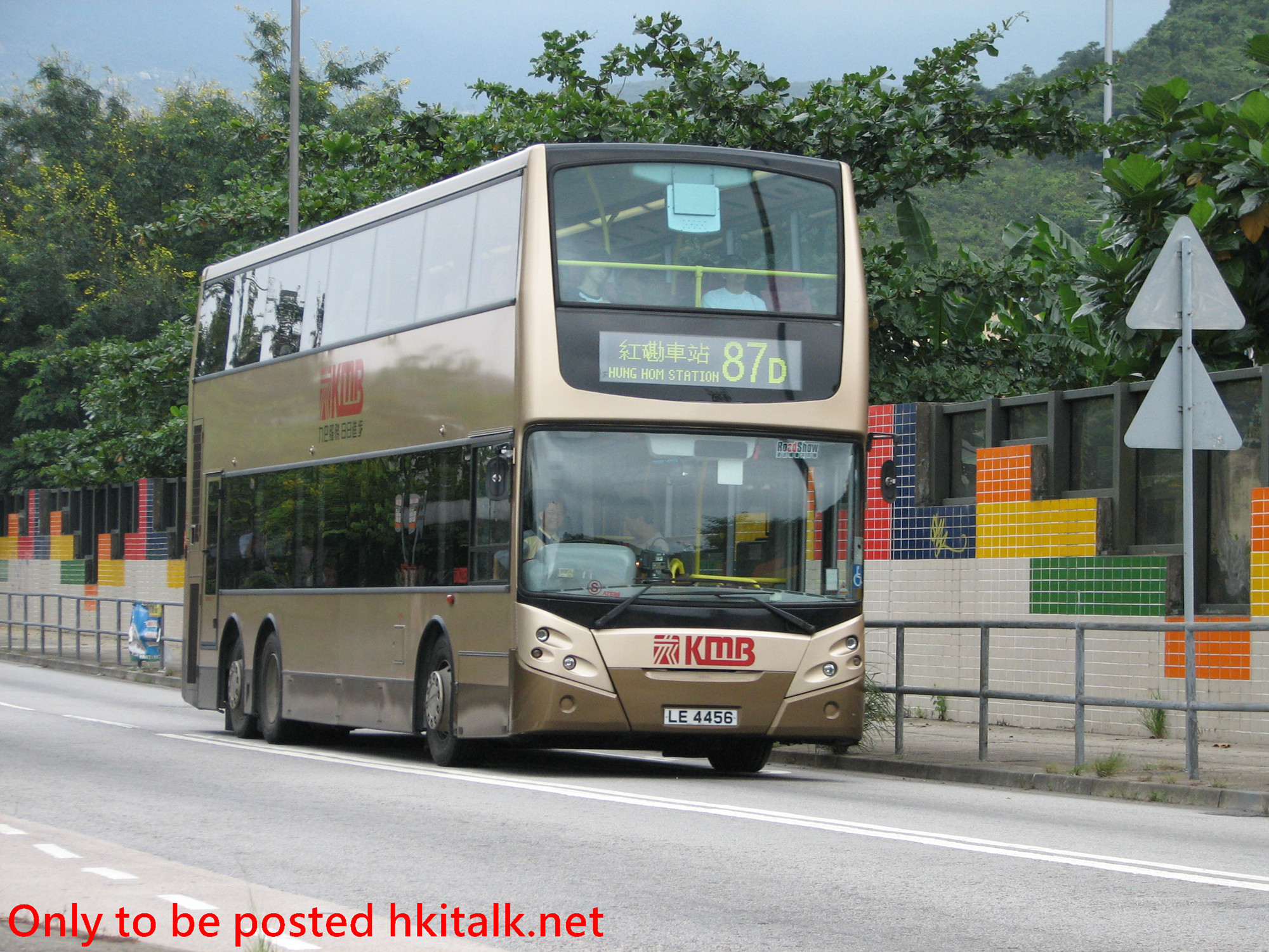 ATE089-E0437-87D.JPG