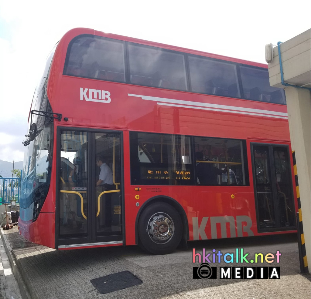 V 12800 (7).jpeg