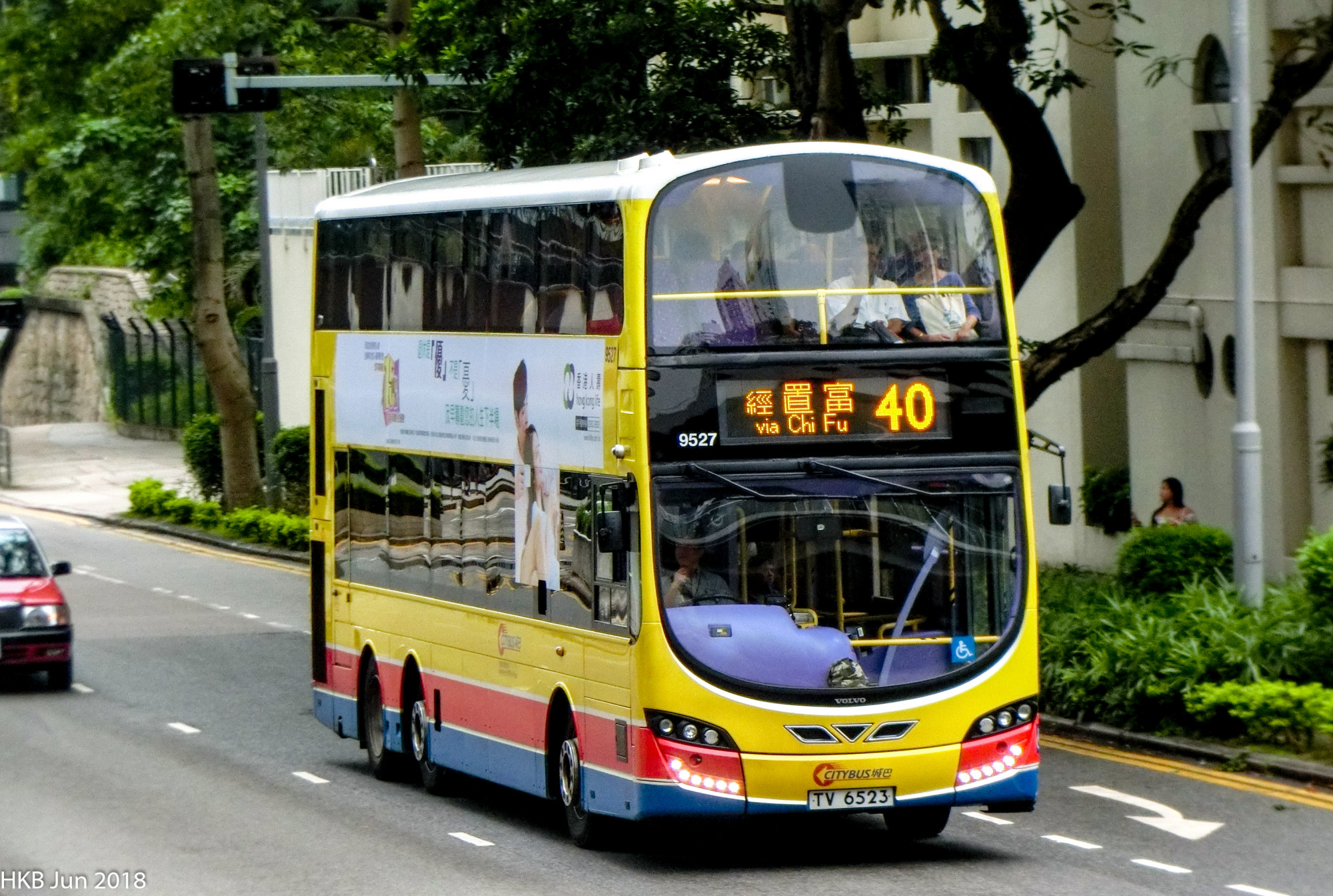 ITALK900.jpg