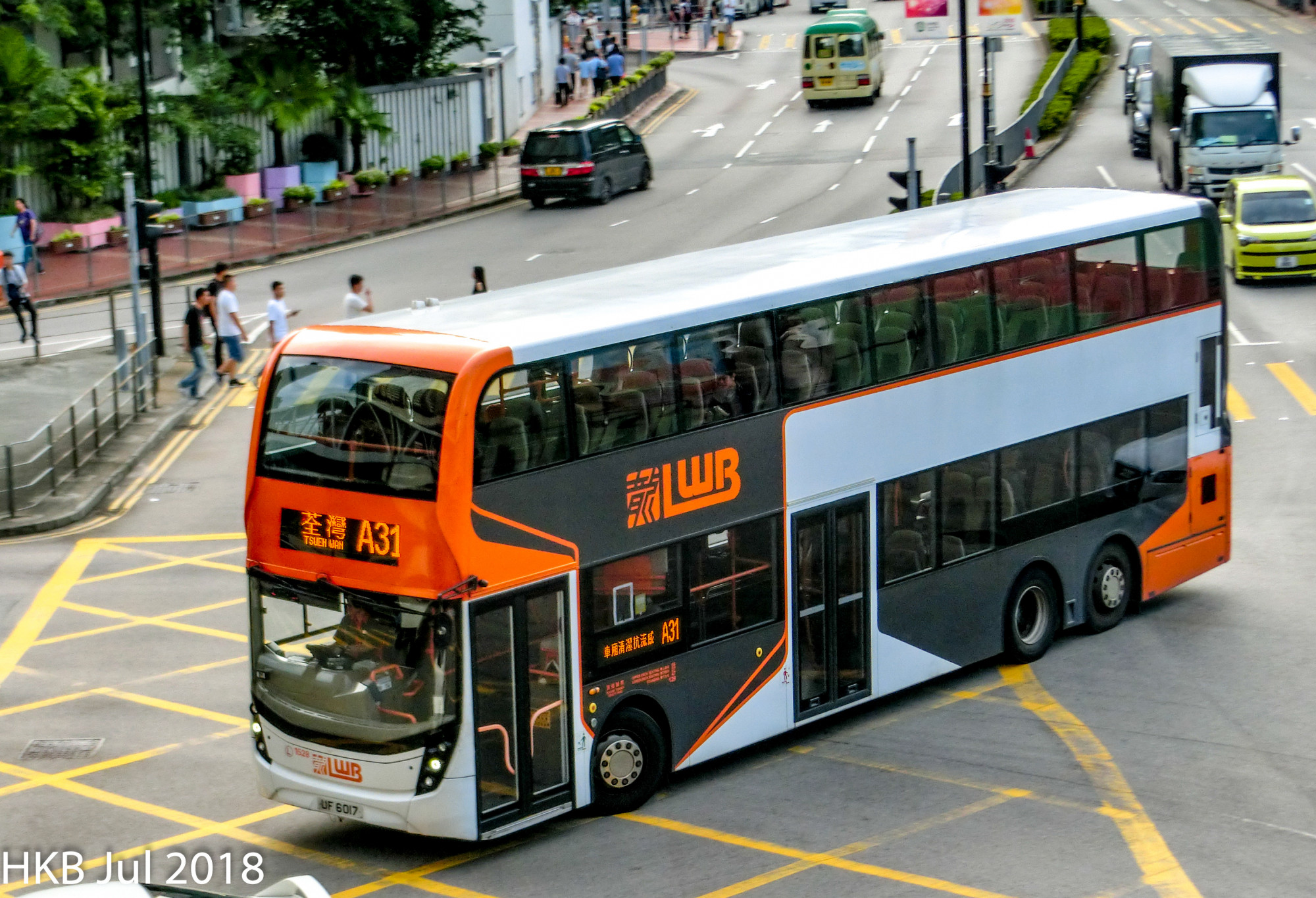 ITALK1243.jpg
