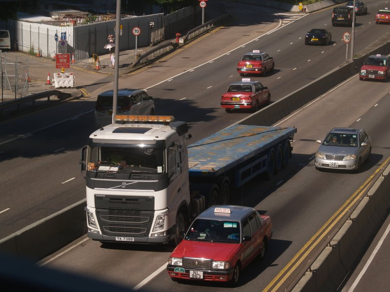 volvo_fh12_tractor_1_1.jpg