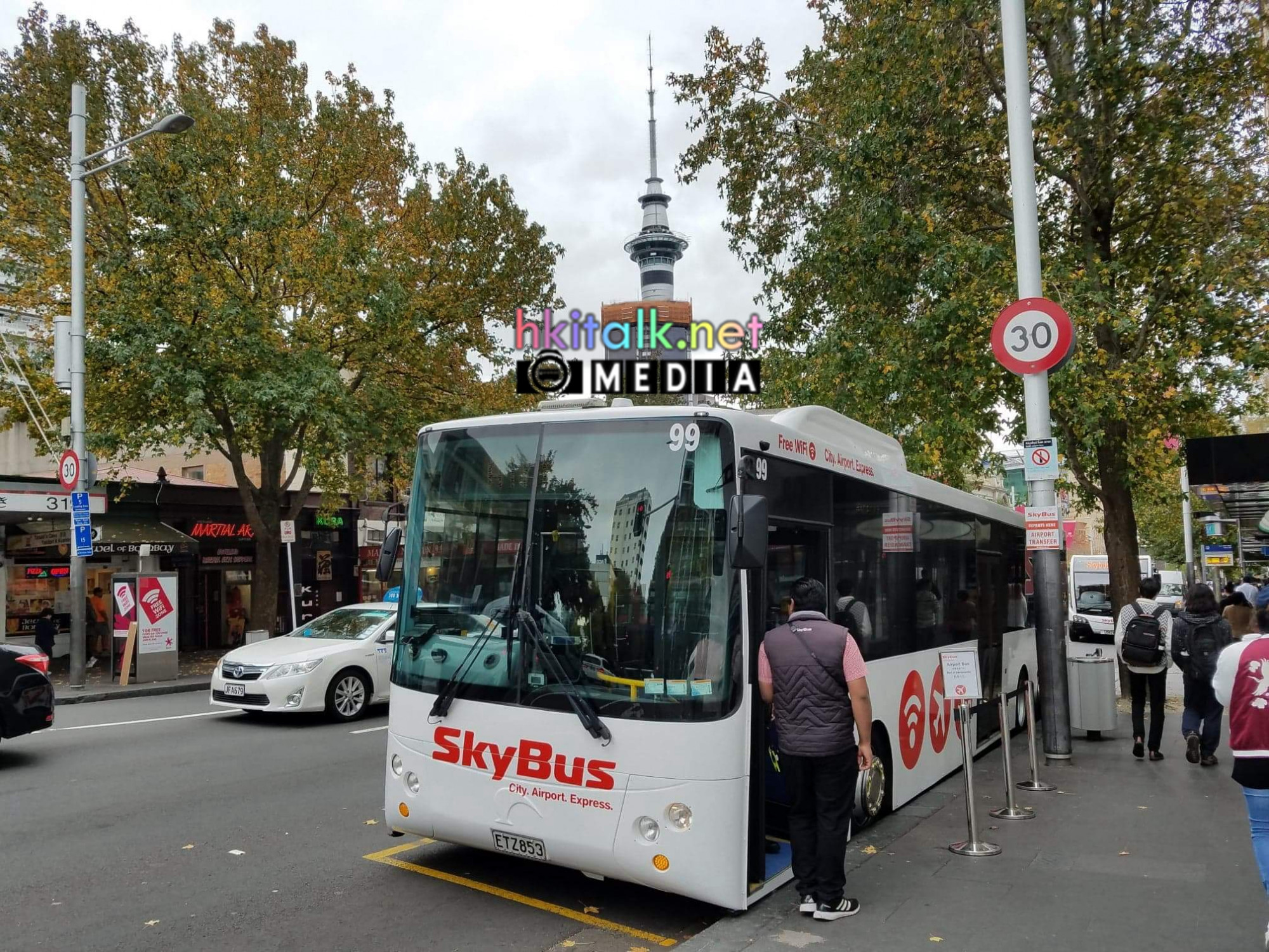 Sky Bus (2).jpg