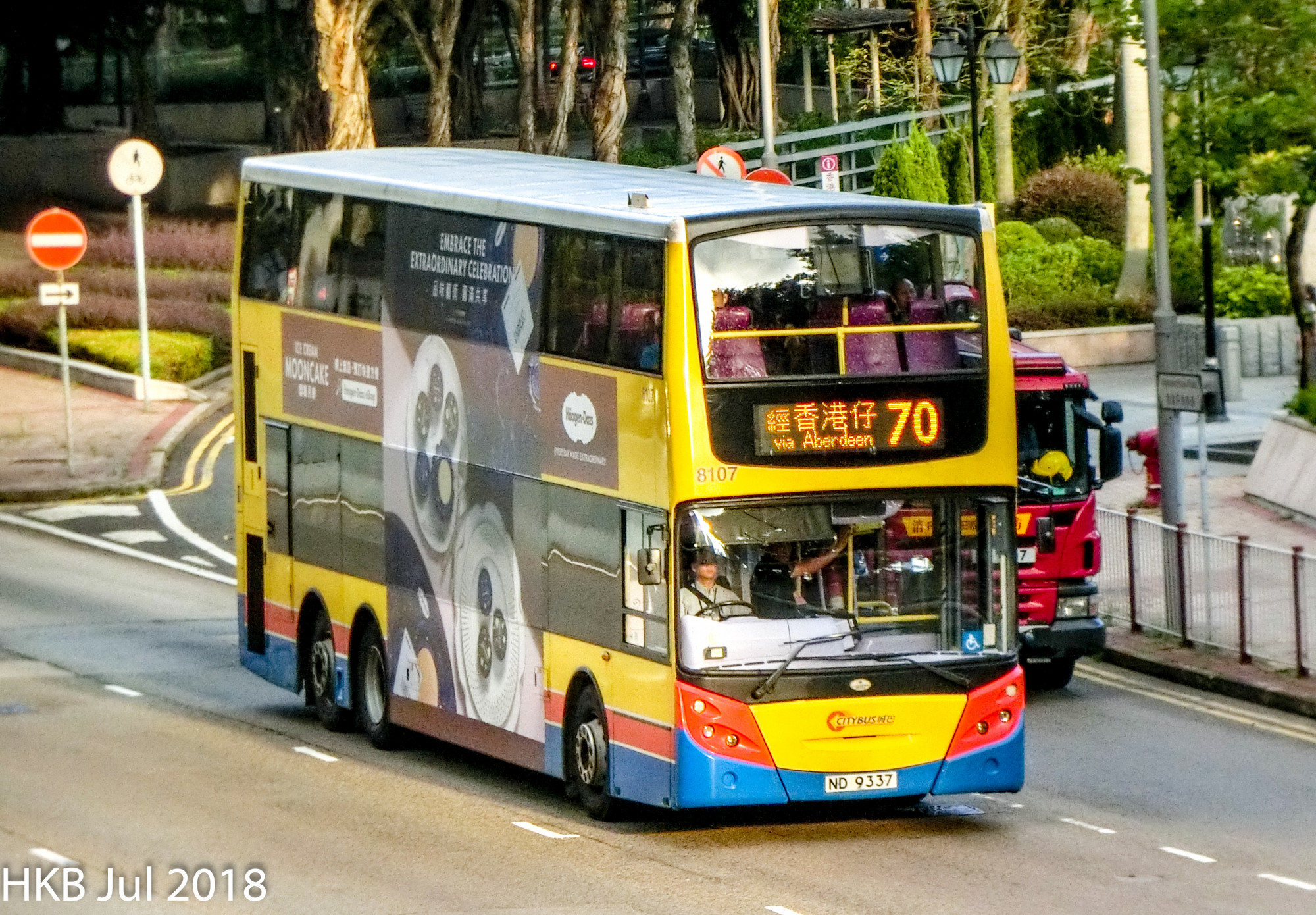 ITALK1483.jpg